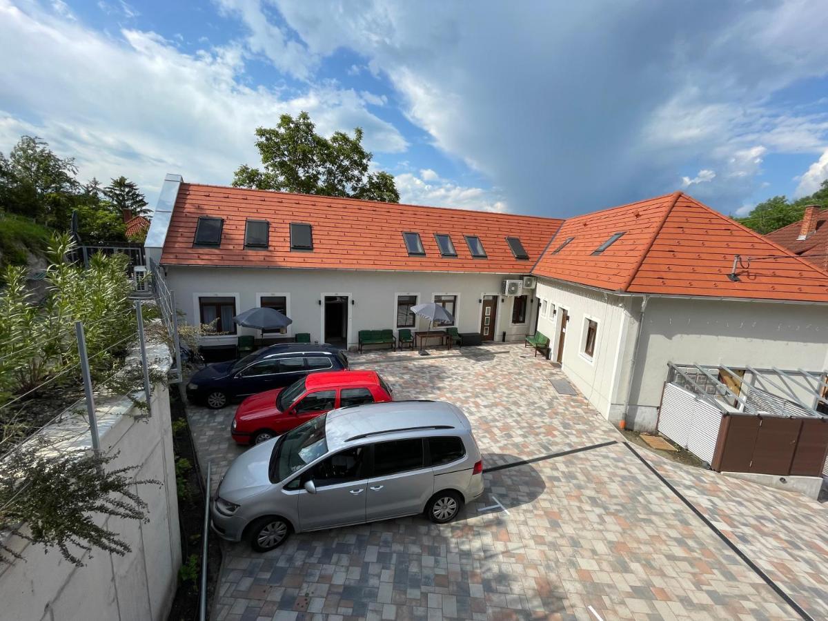 Monbuhim Comfort Veszprém Eksteriør bilde